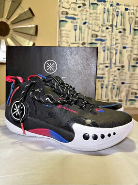 Way of Wade All City 11 Black & White US 10.5 Like New